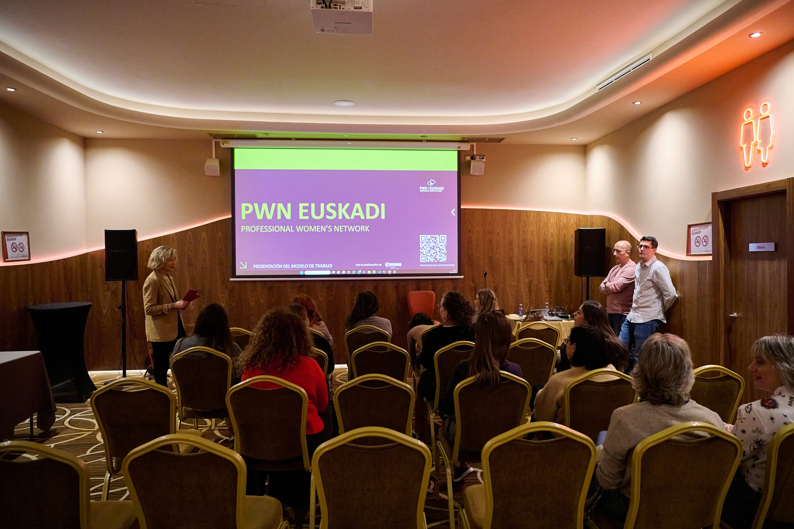 Fotografía de evento corporativo en Bilbao por Bymae
